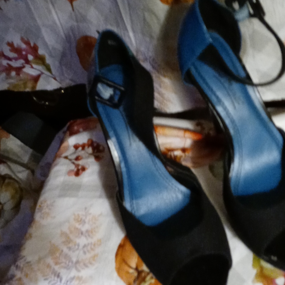 Shoes heel.   Anne. Michelle